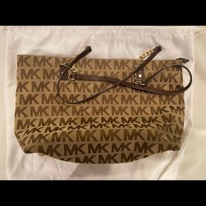 Michael Kors Signature MK